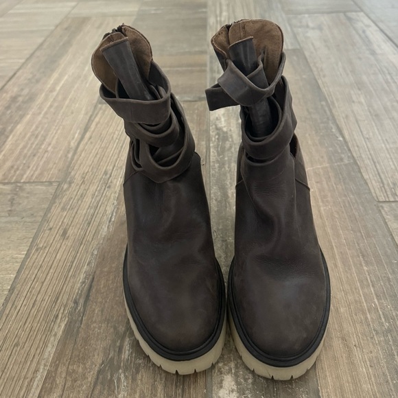 FREE PEOPLE Jesse Cutout Boot Bitter Brown size 8.5 - Picture 3 of 12